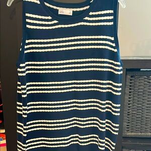 Navy striped sleeves shirt